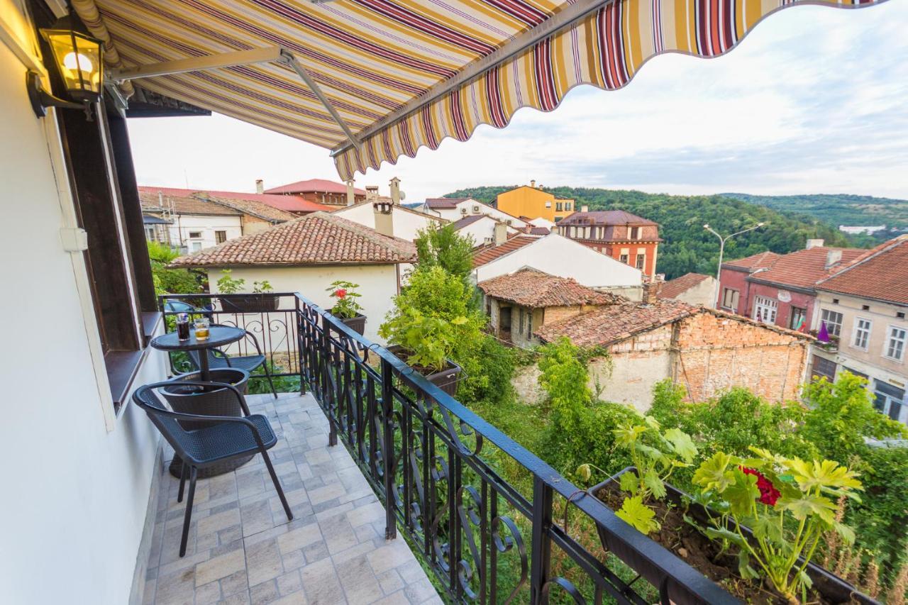 Apartment Zdravets, In The Heart Of The Old City Βελίκο Τίρνοβο Εξωτερικό φωτογραφία