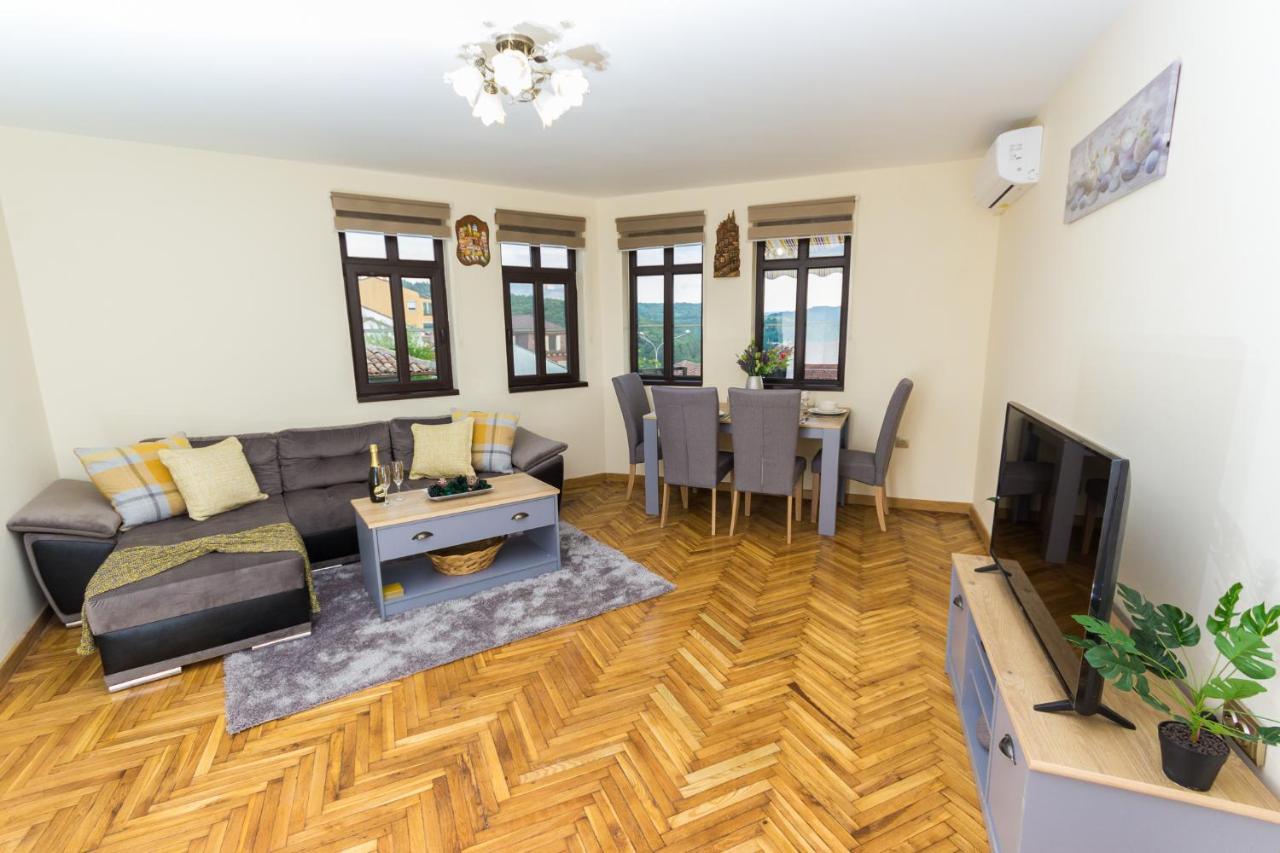 Apartment Zdravets, In The Heart Of The Old City Βελίκο Τίρνοβο Εξωτερικό φωτογραφία