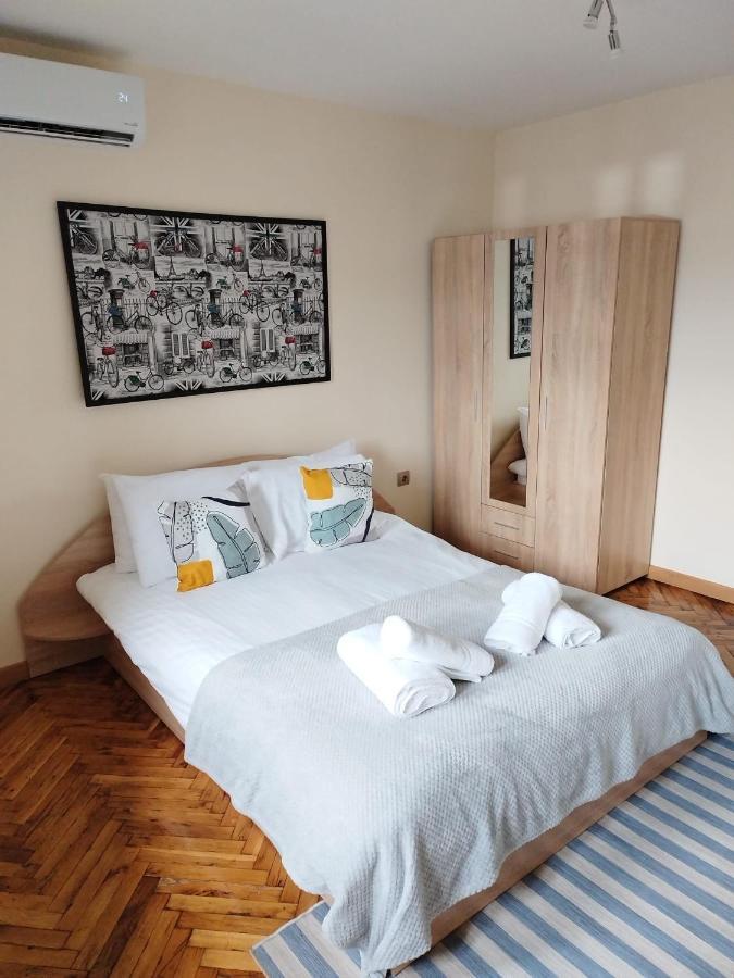 Apartment Zdravets, In The Heart Of The Old City Βελίκο Τίρνοβο Εξωτερικό φωτογραφία